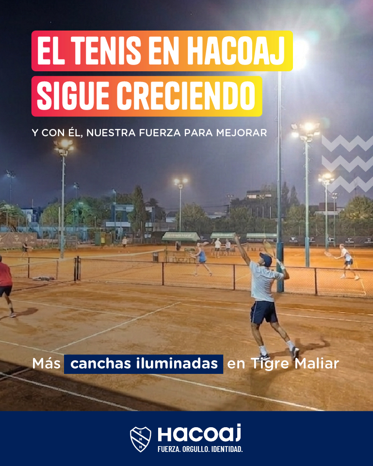 Canchas de tenis iluminadas y personas jugando